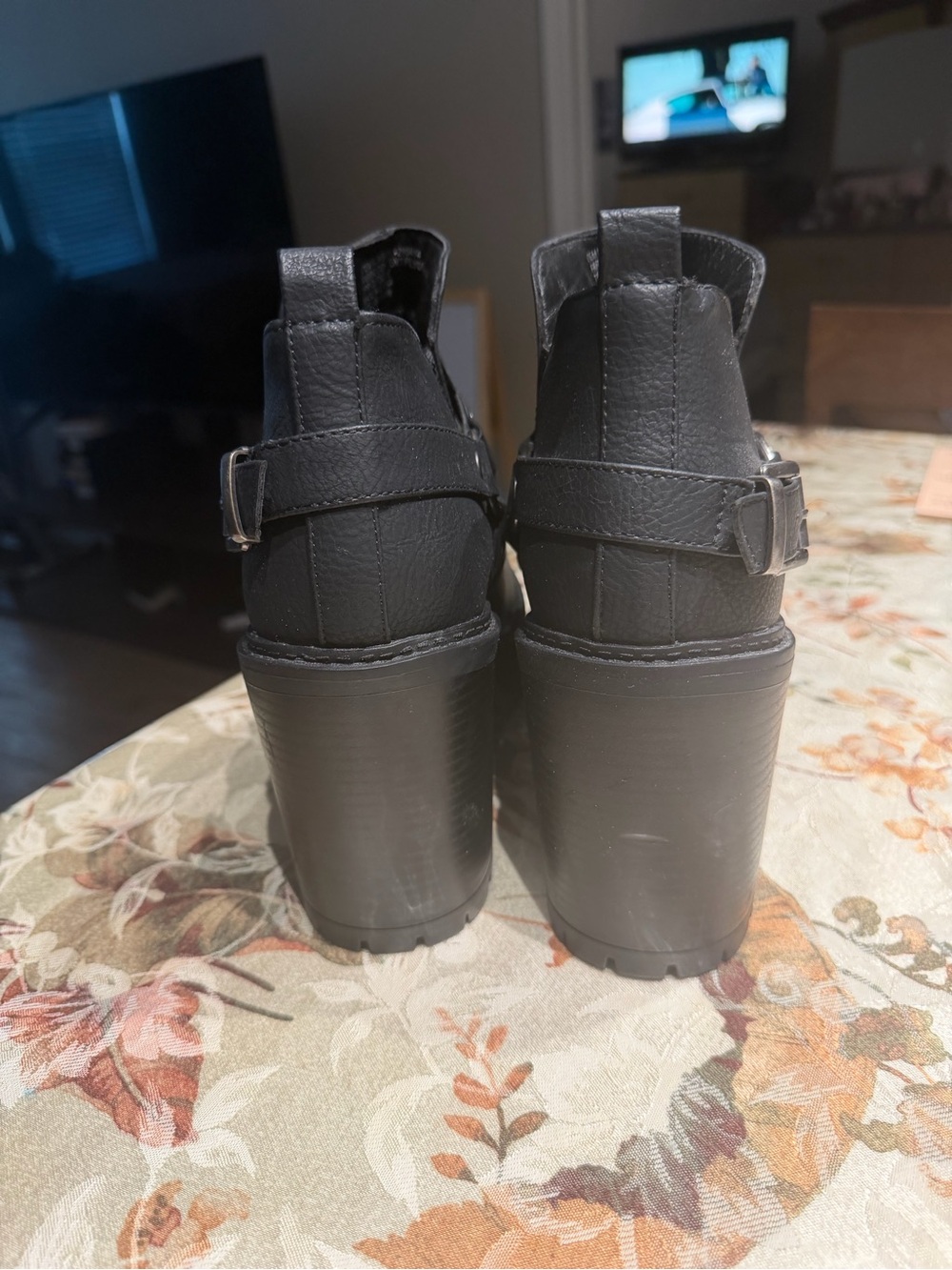 torrid Black Lug Platform Chelsea Booties - Picture 3 of 6